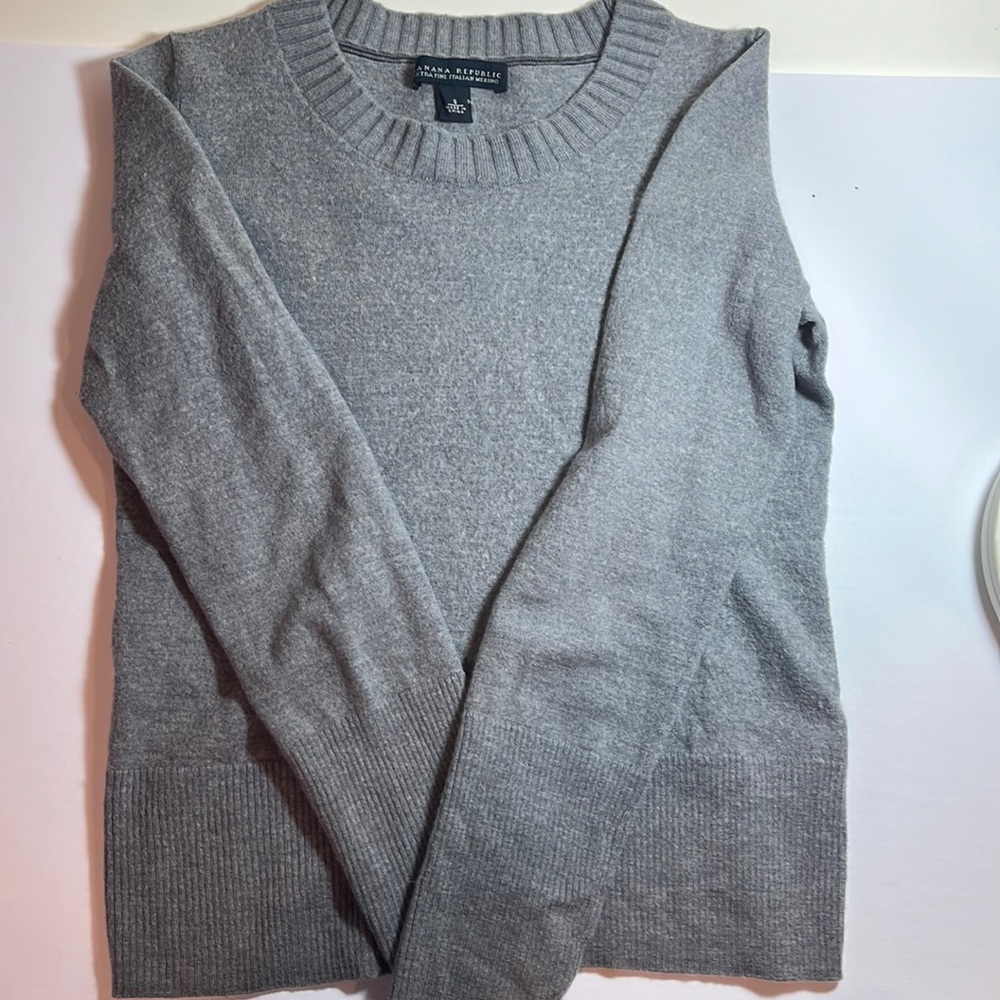 Grey Women’s Sweater Banana Republic